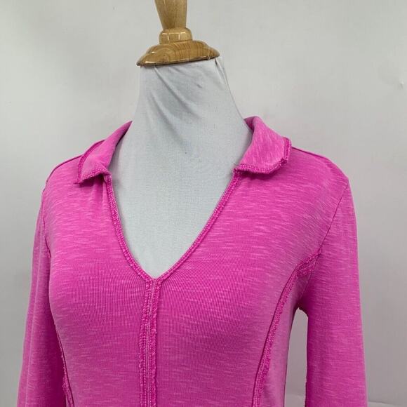 Pilcro Top Womens XS Extra Small Hot Pink Stitched V Neck Ribbed Anthropologie - Picture 3 of 12